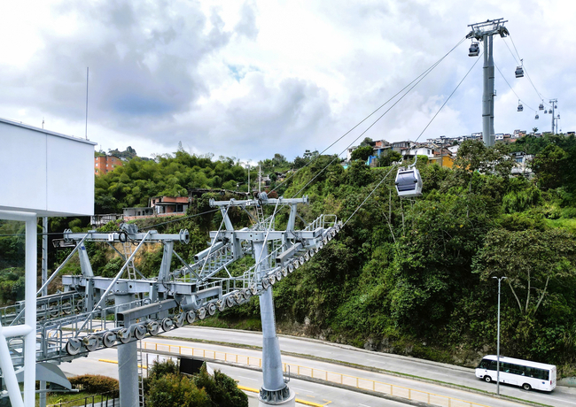 LEITNER baut urbane Seilbahninfrastruktur in Manizales konsequent aus